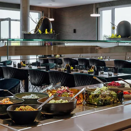 Meet Eat Sleep Konferenzzentrum In ホテル 4*